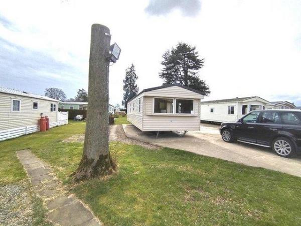Image 2 of 2013 Willerby Sunset Holiday Caravan For Sale Yorkshire