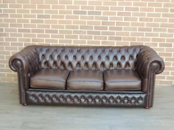 Image 2 of Chesterfield 3 seater Antique Brown Sofa (UK Delivery)