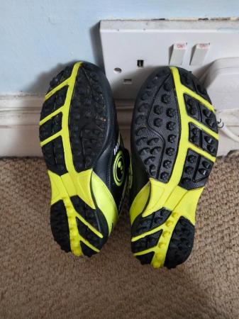 Image 2 of Boys Black and Yellow Velcro Strap Trainers Size 11 (Optimum