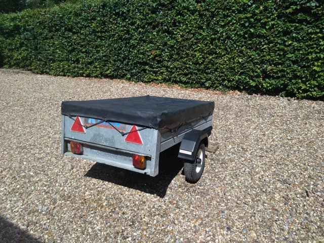 Small galvanised car trailer — photo 2 of 3