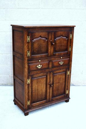 Image 77 of A TITCHMARSH AND GOODWIN DRINKS WINE CABINET CUPBOARD STAND