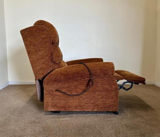 Image 16 of PETITE ELECTRIC RISER RECLINER BROWN CHAIR ~ CAN DELIVER