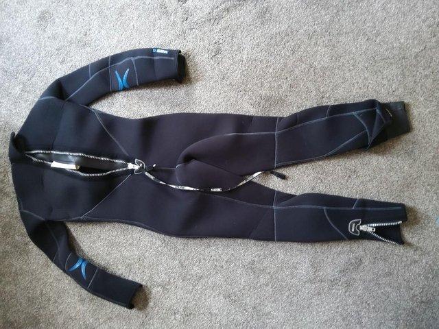 Preview of the first image of Seac Azzurra ladies wetsuit size medium.