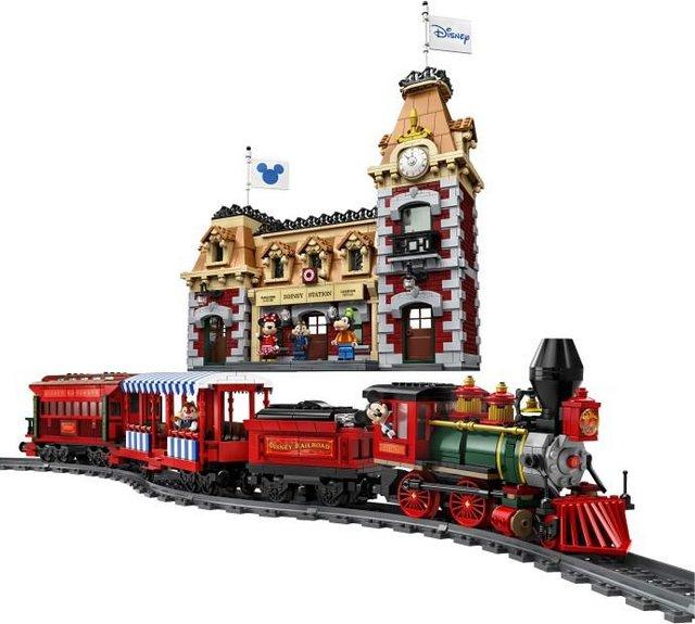 Preview of the first image of Lego 71044 Disney train and station.
