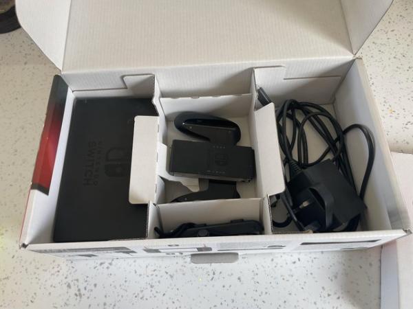 Image 3 of NINTENDO SWITCH CONSOLE 32gb