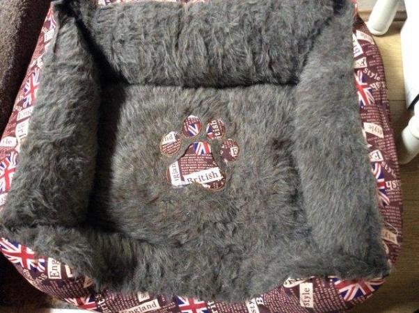 Image 1 of Pet bed for small animals (puppies/cats)