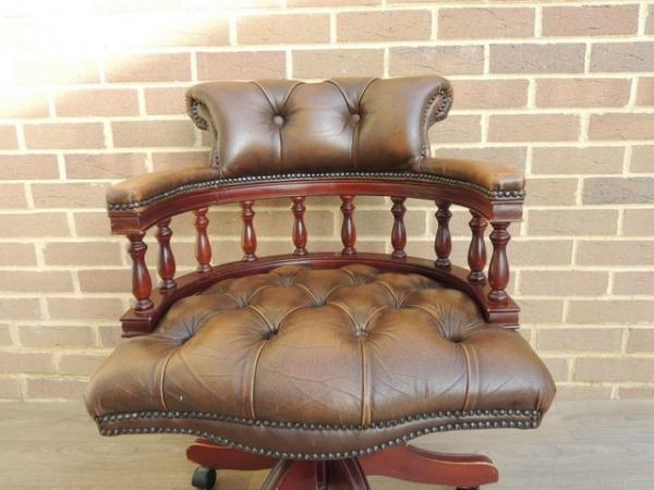 Image 12 of Chesterfield Luxury Captains Chair (UK Delivery)