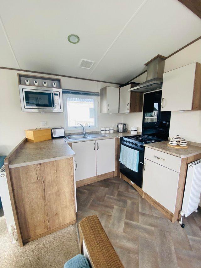 Preview of the first image of REDUCED 3 BED 2 BATH DOUBLE GLAZED CENTRAL HEATED CARAVAN.