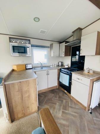 Image 1 of REDUCED 3 BED 2 BATH DOUBLE GLAZED CENTRAL HEATED CARAVAN