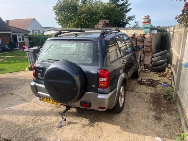 Image 2 of Toyota RAV4 1AZ-FE2004 spares and repairs