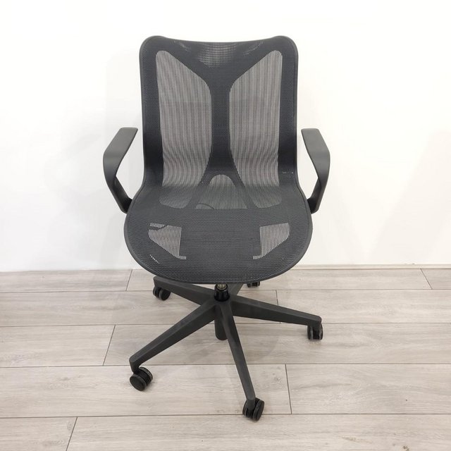 Preview of the first image of Herman Miller Cosm Office Chair.