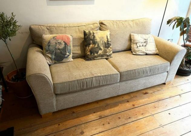 Image 2 of 3 seater sofa vgc can deliver