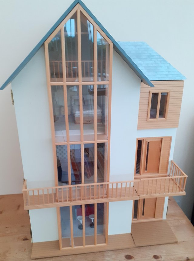 Preview of the first image of Dolls House Lake View from Dolls House Emporium.