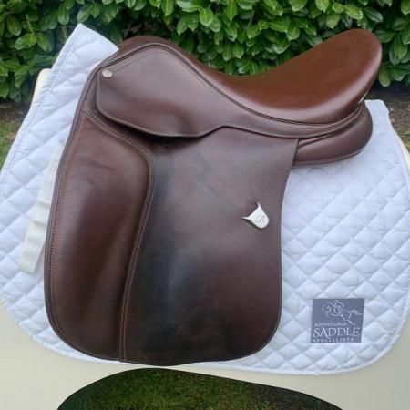 Image 1 of Bates 17 inch wide brown saddle (S3067)
