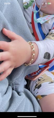 Image 2 of 9ct gold baby oval link belcher bracelet