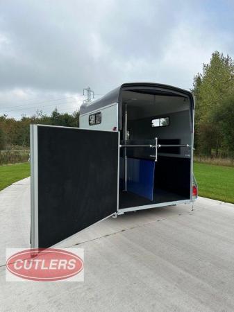 Image 15 of Cheval Liberte Touring Country XL Horse Trailer Tack Room BR