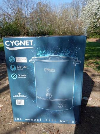 Image 2 of Cygnetwater boiler 30 litres, new