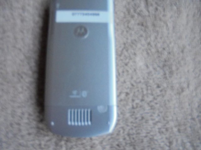 Preview of the first image of Motorola L2 - Silver (Unlocked) Mobile Phone FULLY COMPLETE.