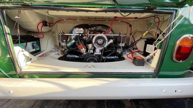 Image 2 of VW 1972 Early Bay T2. 1776cc Air-cooled Hut engine.