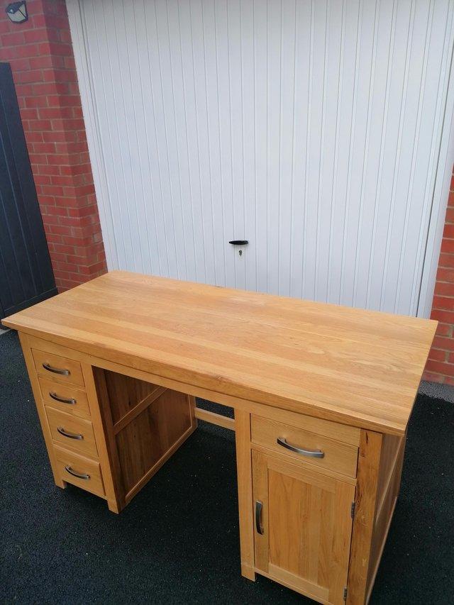 Preview of the first image of Oakland furniture office computer desk.