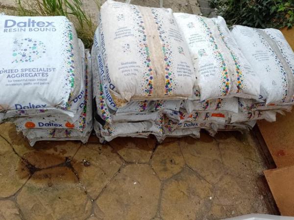 Image 1 of 18 Unopened bags of mixed Daltex Dried Specialist Aggregates