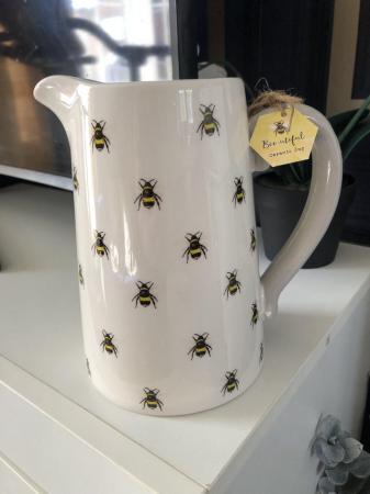 Image 2 of 17cm bee flowers jug brand new in box