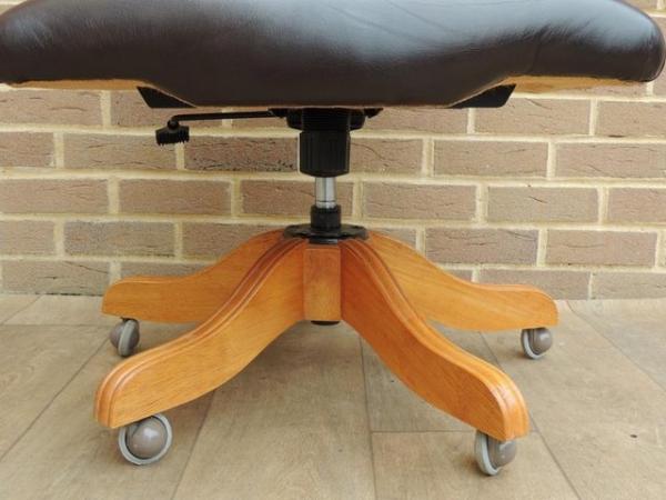 Image 5 of Gas Lift Captains Chair (UK Delivery)