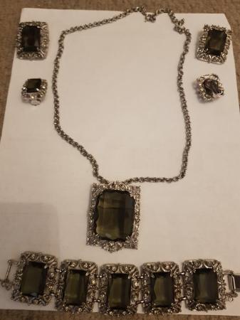 Image 1 of Costume Jewellery Amethyst & rhinestones pendant/broach set