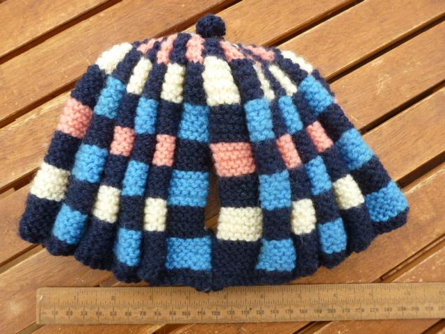 Preview of the first image of Really attractive fun tea cosy............