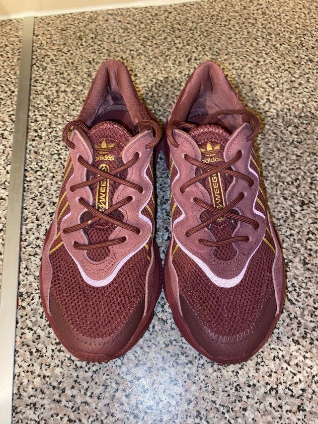 Preview of the first image of Ladies Burgundy Adidas Oswego's.