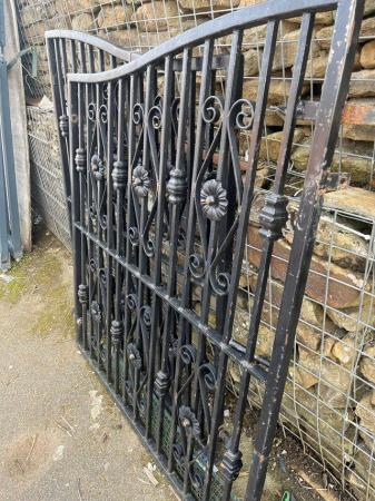 Image 3 of Used steel swing gates for 8ft drive