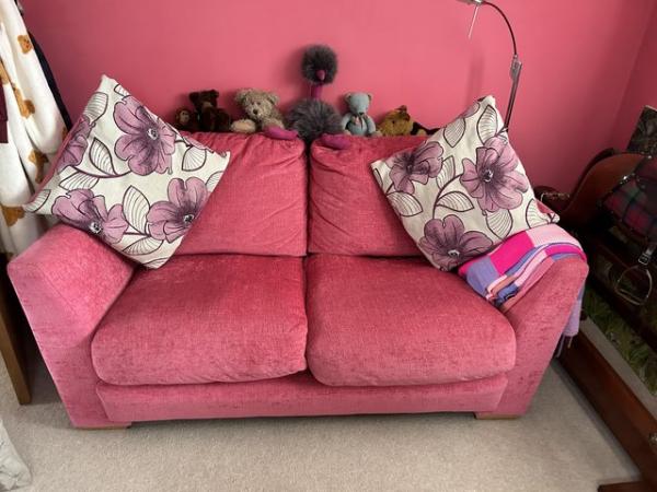 Image 2 of Harvey’s pink velour 2 seater sofa excellent condition