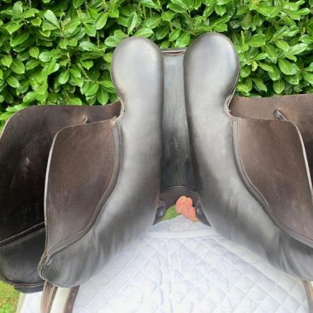 Image 18 of kent and Masters 17.5 inch cob saddle
