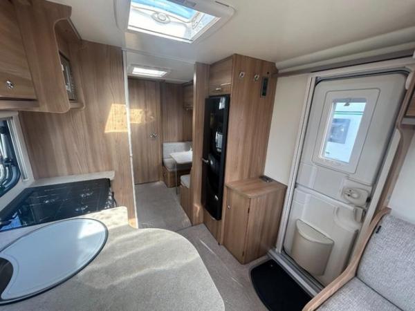 Image 12 of Bailey Pegasus Ancona 2017 5B caravan *Fixed bunks*
