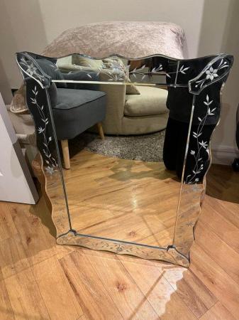 Image 1 of Mirror, ornate sides **********