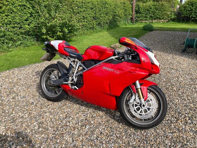 Preview of the first image of Ducati 749S 04  Red only 2 owners.