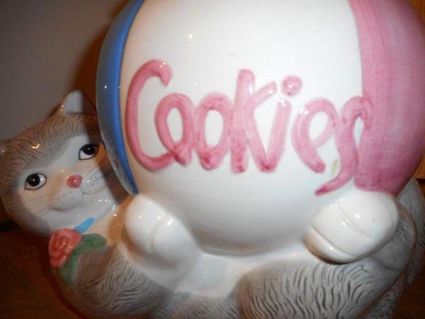 Image 3 of LOVELY CAT BISCUIT/COOKIE JAR