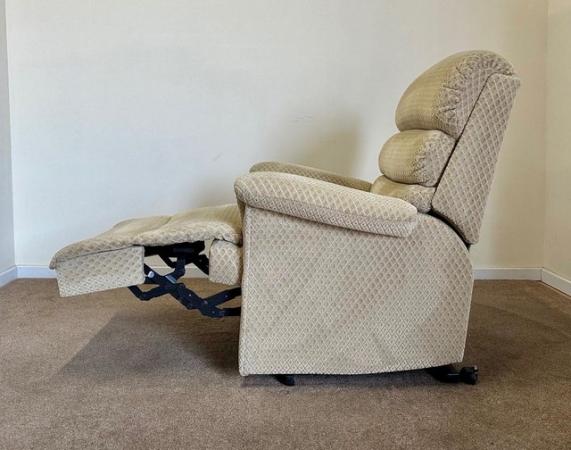 Image 11 of SHERBORNE ELECTRIC RISER RECLINER MOBILITY CHAIR CAN DELIVER