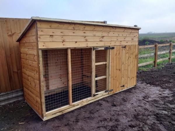 Image 5 of 10ft x 4ft x 5'6'' dog kennel and run