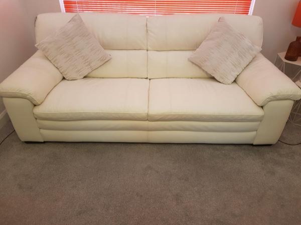 Image 2 of Cozee star white sofa bought from furniture village