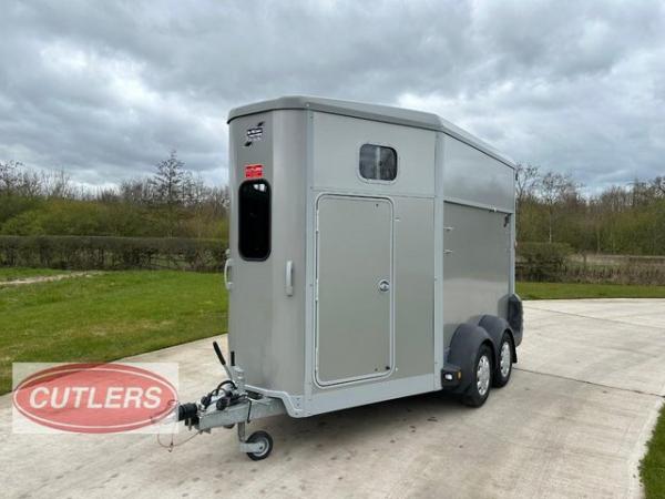 Image 4 of Ifor Williams HB511 MK2 Horse Trailer 2021 Right Hand Unload