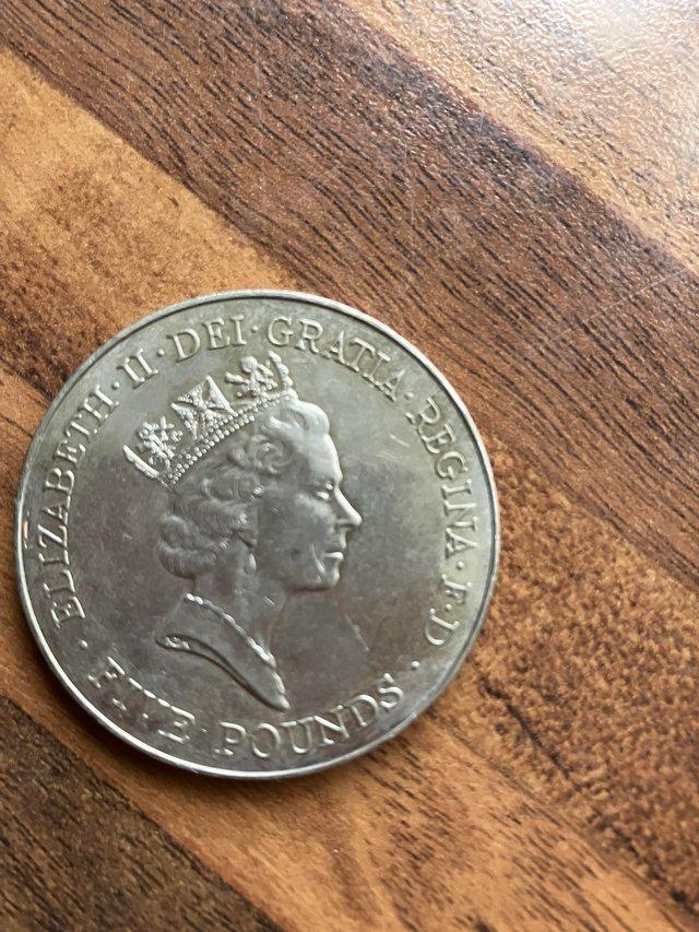 Preview of the first image of 1926-1996 £5 Five Pound Coin QUEEN'S 70th Birthday Windsor C.
