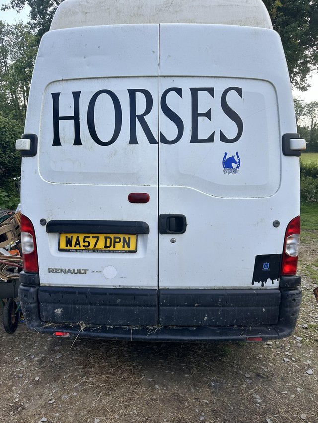Preview of the first image of 3.5t horse box for sale.