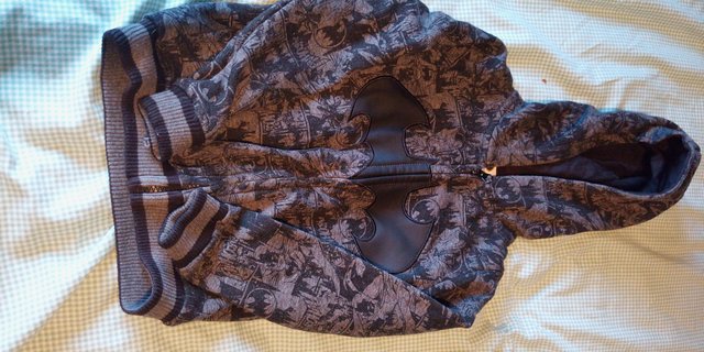 Image 2 of Kids batman jacket.size 5/6 years