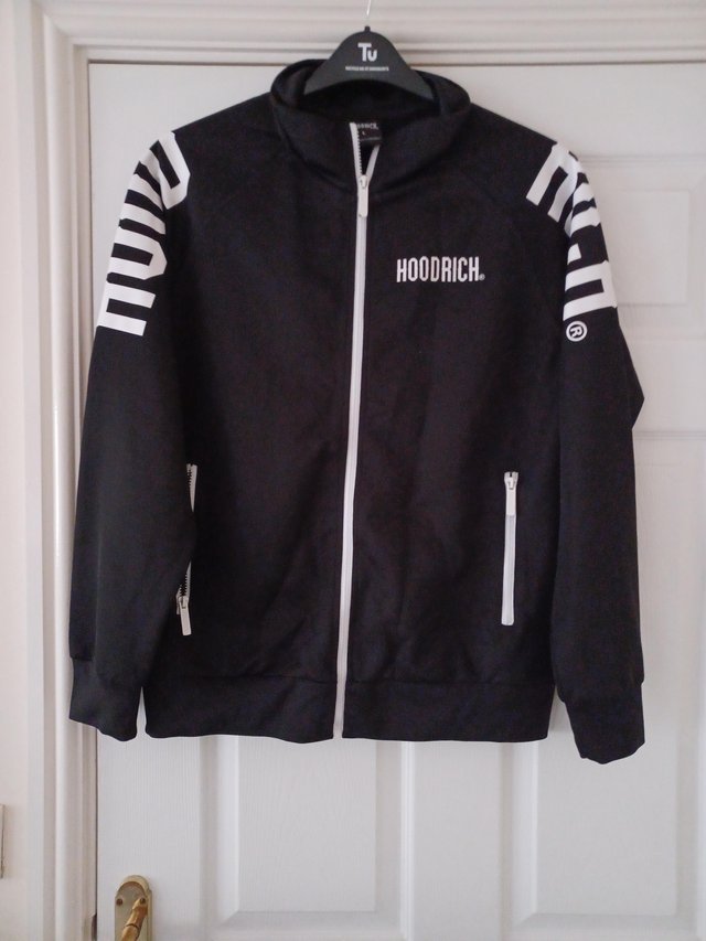 Preview of the first image of Men's large black and white Hoodrich.