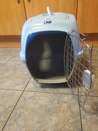 Image 2 of LARGE BLUE / BROWN PET CARRIER