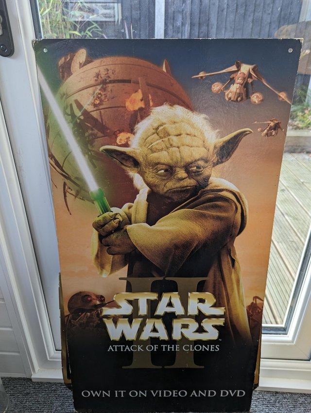 Preview of the first image of Star wars episode 2 attack of the clones poster.
