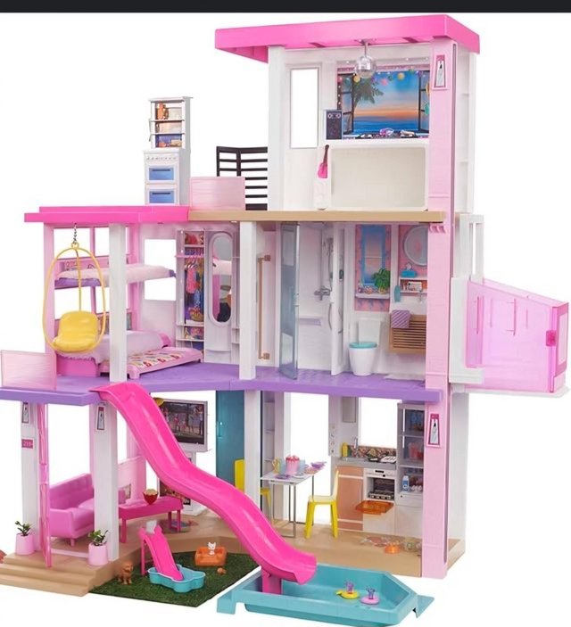 Preview of the first image of Barbie Dream House with extras.