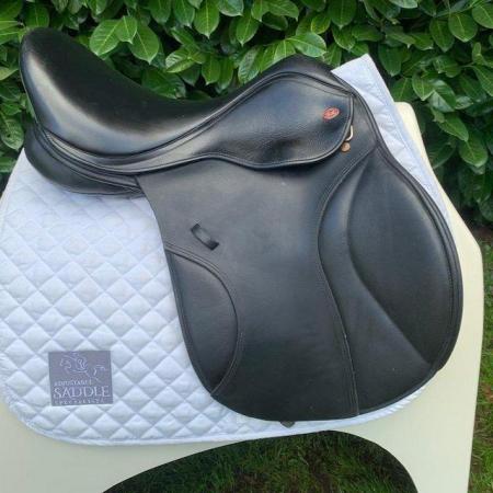 Image 11 of Kent and Masters 17.5 S series compact saddle