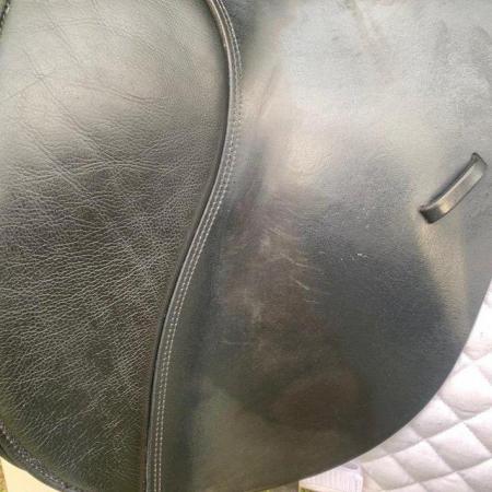 Image 3 of Kent and Masters 17.5 inch high wither dressage saddle